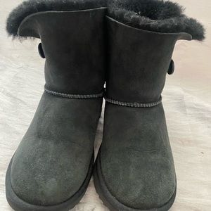 Bailey Button Uggs